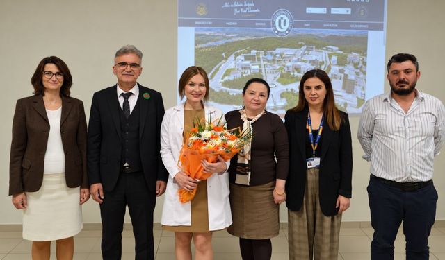 Uşak Eğitim ve Araştırma Hastanesi'nde Uzmanlık Başarısı