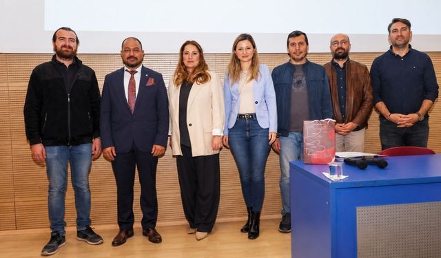 Uşak'ta Blokzincir Teknolojisi Bilim Söyleşisinde Anlatıldı