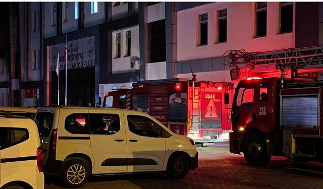 Uşak’ta  Bir Kamu Kurumu Yanmaktan Son Anda Kurtuldu