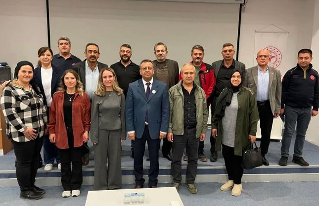 Uşak’ta Muhtarlara Hayat Kurtaran İlk Yardım Eğitimi