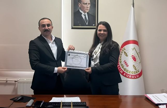 Yeni Parti Uşak Merkez İlçe Başkanlığı Mazbatasını Aldı