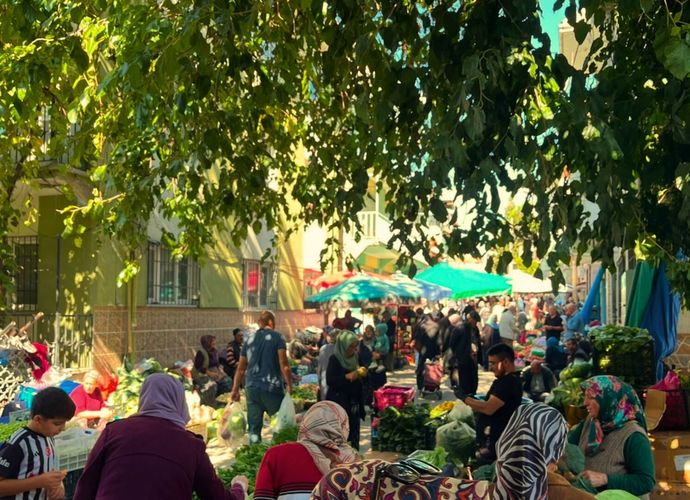Uşak Salı Pazarı’nda Sebze, Meyve Fiyatları Belli Oldu