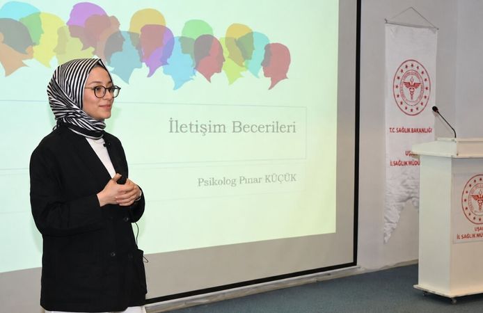 Sağlık Personeline İletişim Becerileri Eğitimi Verildi