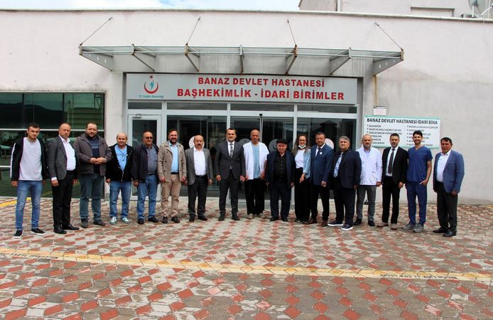 Banaz Devlet Hastanesi’ne Hayırsever Desteği: Necati Özcan’a Plaket Takdim Edildi