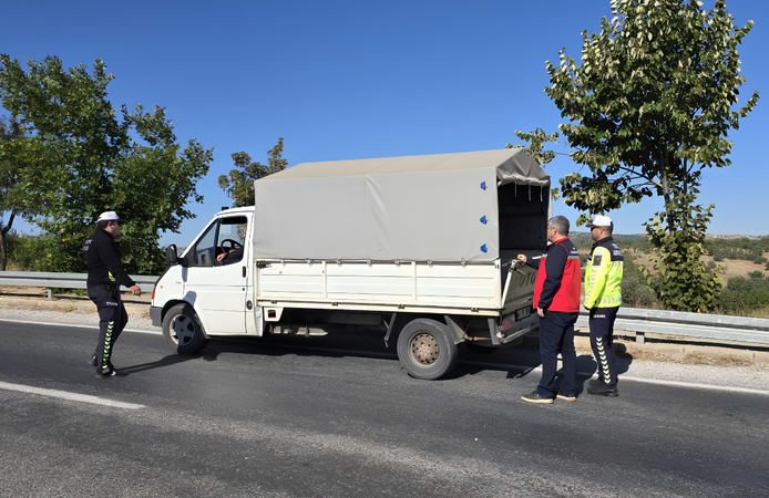 Uşak’ta Hayvan Sağlığı İçin Yol Kontrolleri Sıklaştırıldı
