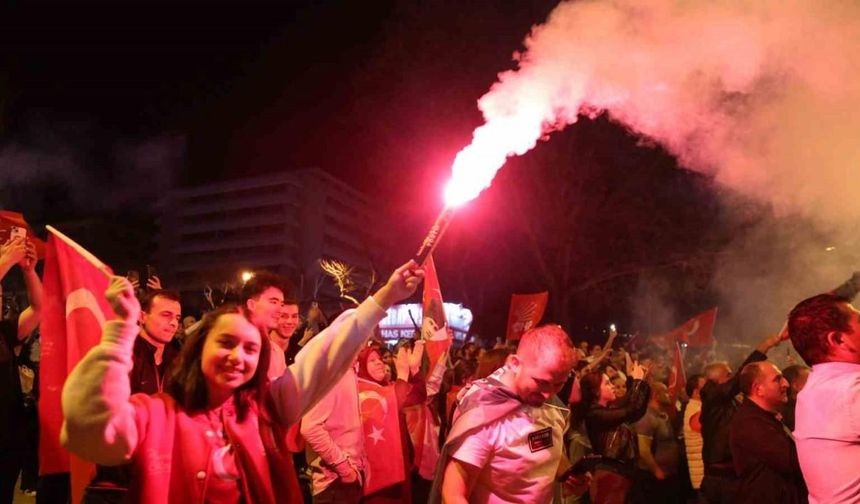 Bursa Belediye Başkanlığını kazanan Bozbey: “Bu değişimin kahramanı sizlersiniz”