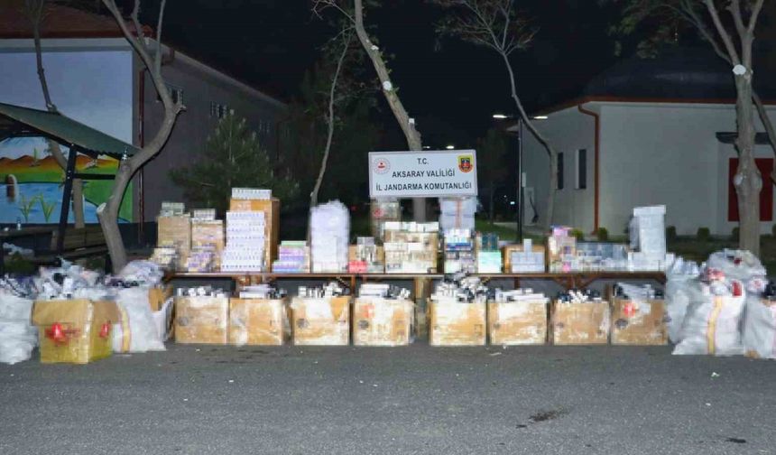 Kargo tırında kaçak ürün ele geçirildi