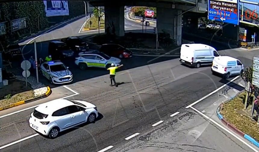 Sınava geç kalan öğrencilerin yardımına polis ekipleri yetişti