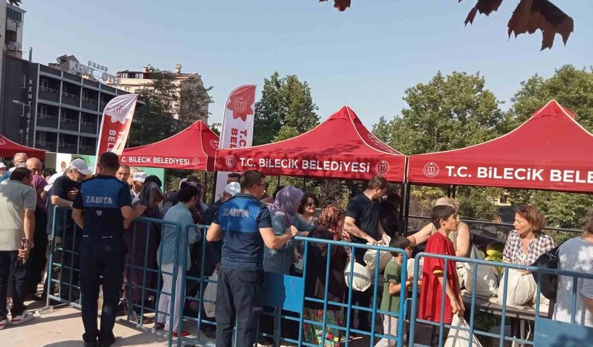 Fiyatlara kızdılar bedavaya karpuz dağıttılar