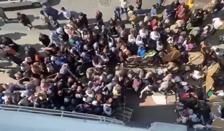 Açılış’ta İndirim değil, eziyet kuyruğu müşterileri isyan ettirdi