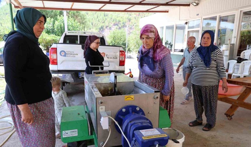 Çizmeler rafa kalktı pekmez üretimi kolaylaştı