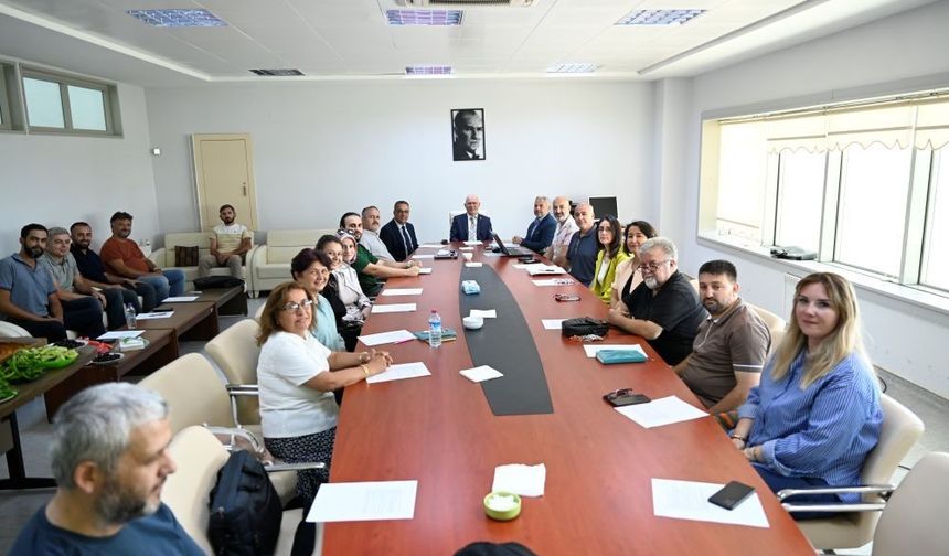 Prof. Dr. Rektör Savaş, "Çok çalışarak üniversitemizi önemli bir noktaya getirdik"