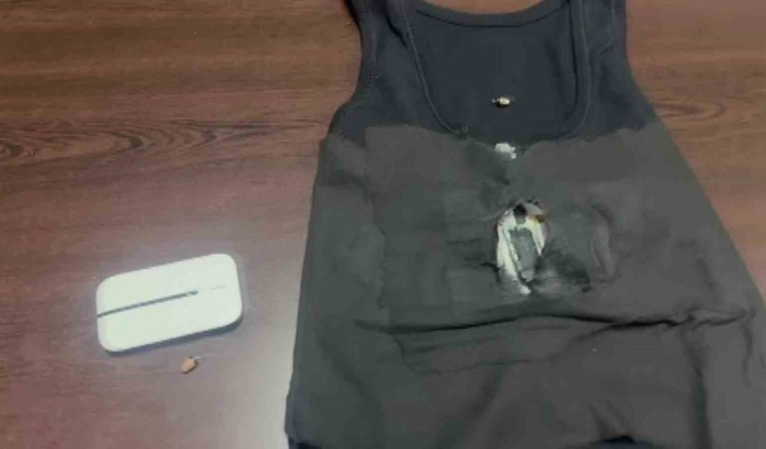 Ehliyet sınavında tişörte ve kemere yapılan kopya düzeneği polis tarafından bulundu