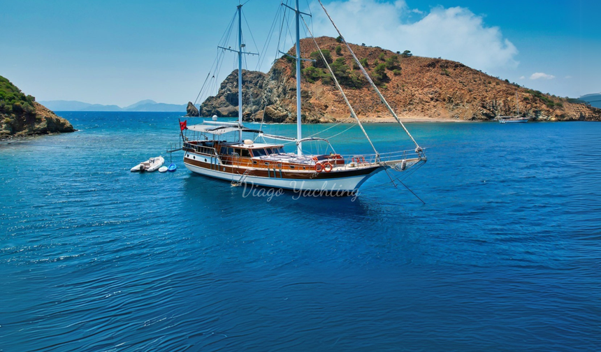 Gulet mi Yelkenli mi? Tatil Planınıza En Uygun Seçenekler