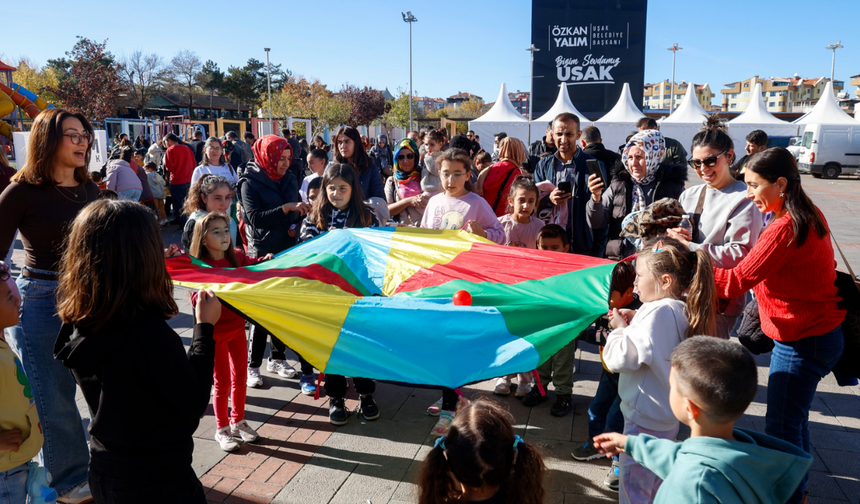 Uşak Belediyesi Çocukları Bilimle Buluşturuyor