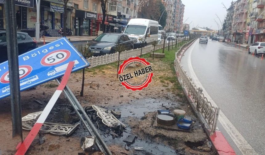 Uşak’ın göbeğinde bu çirkin görüntü 24 saatir duruyor