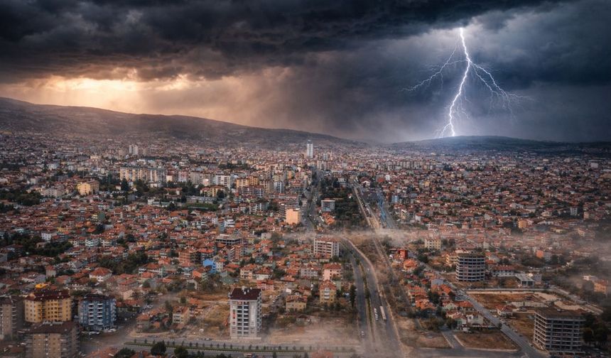 Uşak Valiliği fırtınaya karşı vatandaşları uyardı