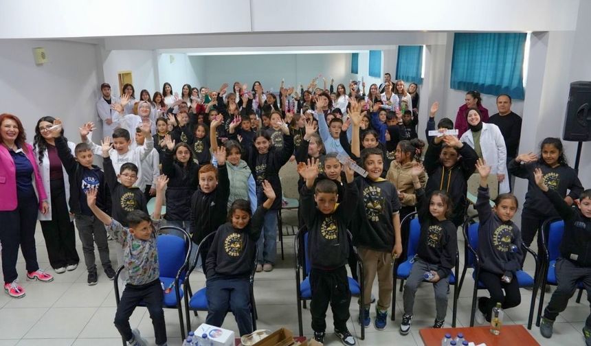 Uşak Malkoçoğlu İlkokulu ve Ortaokulu öğrencilerine hijyen eğitimi