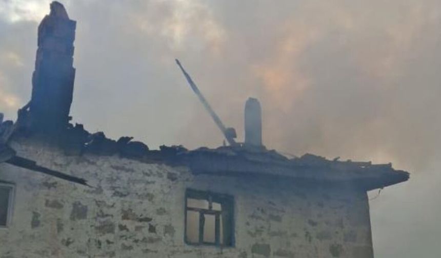 Selendi'de Korkutan Yangın