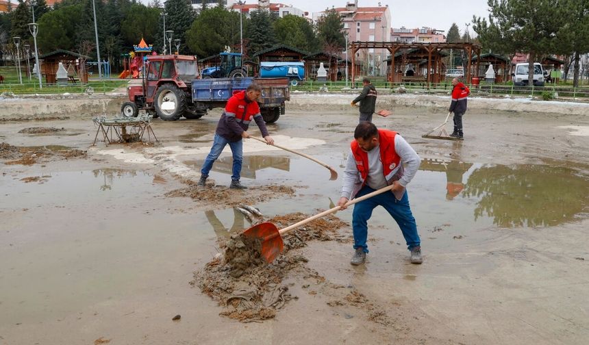 Uşak Belediyesi Kaldığı Yerden Devam Ediyor