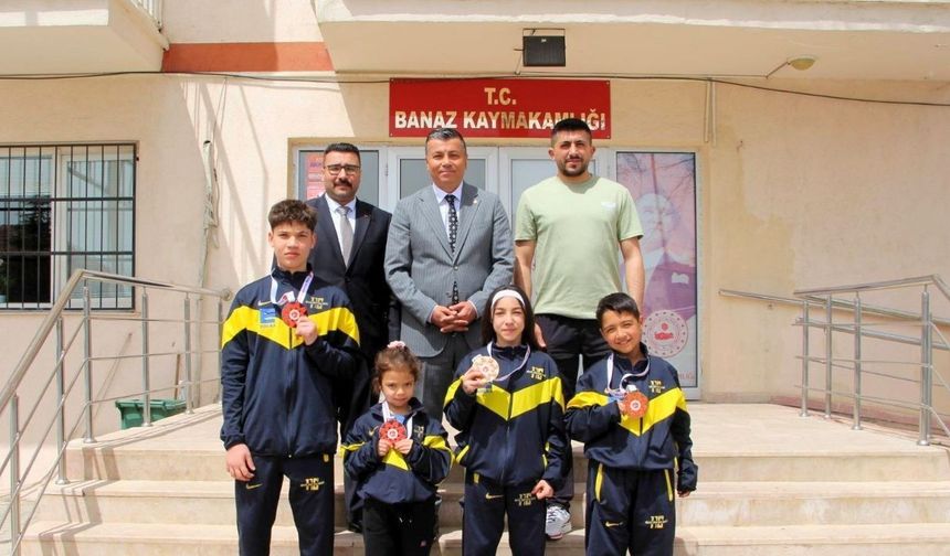 Uşak’ın Gururu Şampiyonlardan Kaymakam Ziyareti