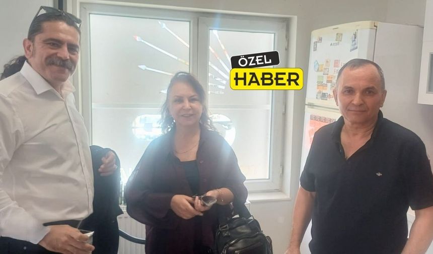 CHP Uşak İl Binası Çaycıya Emanet Edildi