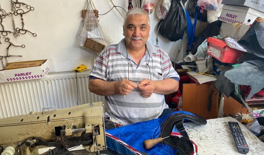 Uşak'ta 46 Yıllık El Emeği Zamana Direniyor