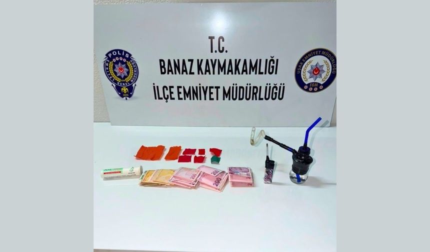 Uşak’ta Araçta ve Evde Yasaklı Madde Operasyonu