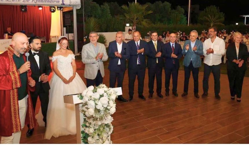 Uşak’ın Gururu Bilim insanı Fadime Tokmak’ın Nikahı Muhteşem Oldu