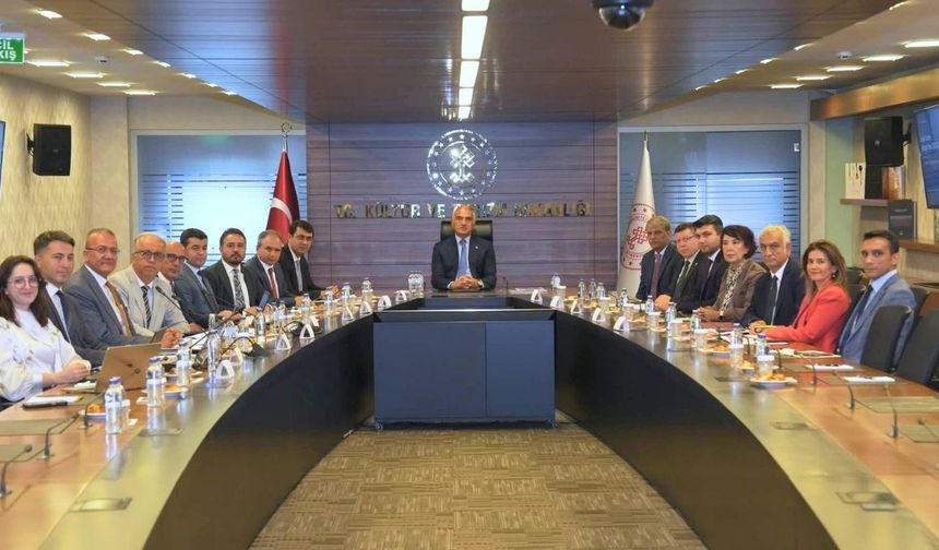 Uşak Heyeti Bakan Ersoy ile Uşak Turizm Master Planı’nı Görüştü