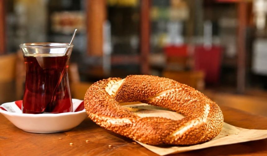 Uşak’ta Çay ve Simit Keyfi Mazide Kaldı
