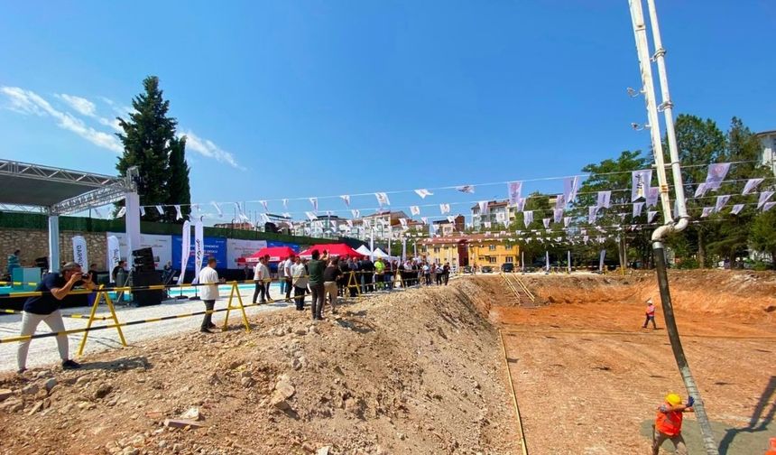 Uşak’a Yapılacak 300 Milyon TL’lik Öğretmenevi Temeli Atıldı