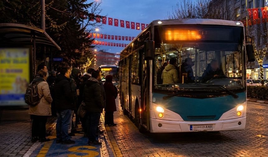 Uşak’ta Otobüsleri Vatandaşlara Sorduk! Gelen Yanıtlar Dikkat Çekti