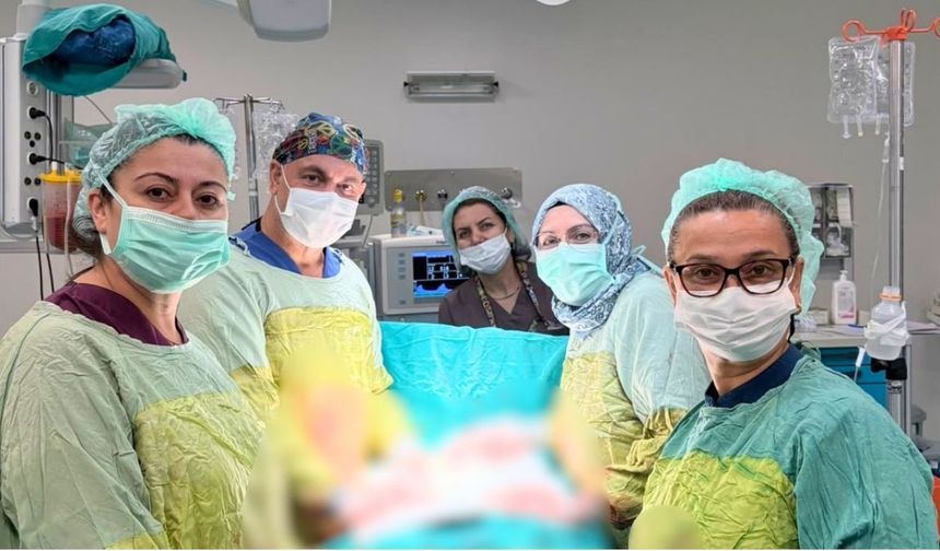 Uşak Eğitim ve Araştırma Hastanesi’nde İlk Kez PAS Ameliyatı Yapıldı