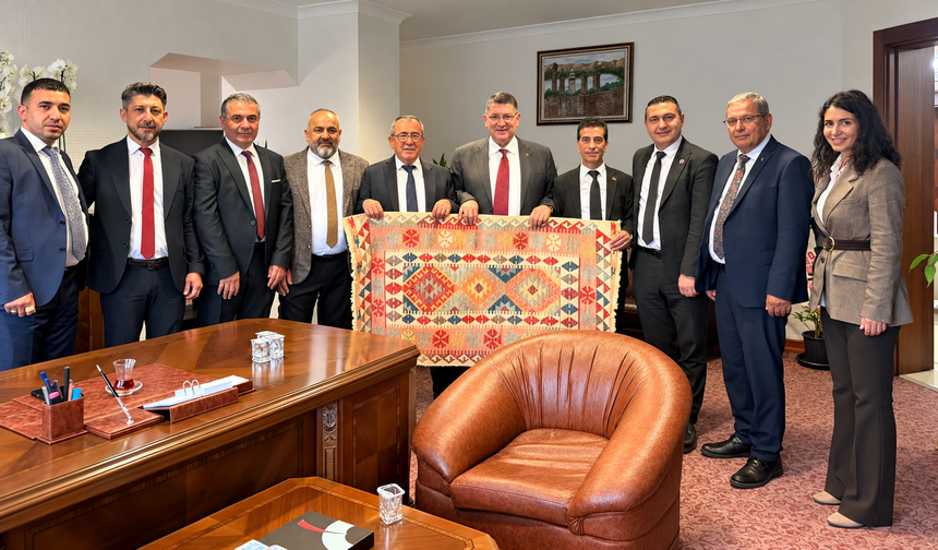 Uşak Esnafından TESK Genel Başkan Vekili Dere’ye Ziyaret