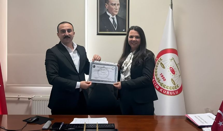 Yeni Parti Uşak Merkez İlçe Başkanlığı Mazbatasını Aldı