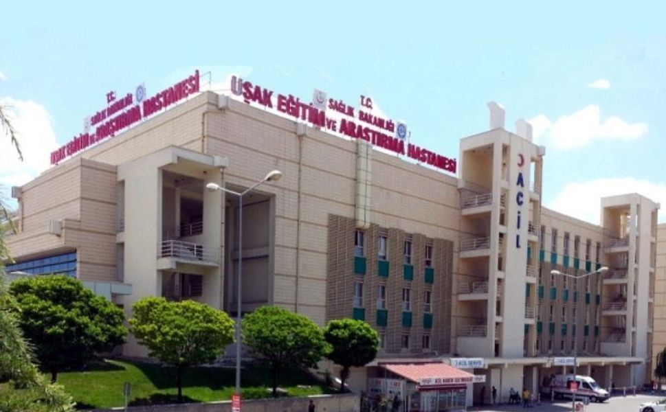 Uşak’ta çatıdan düşen adam 52 gün sonra vefat etti