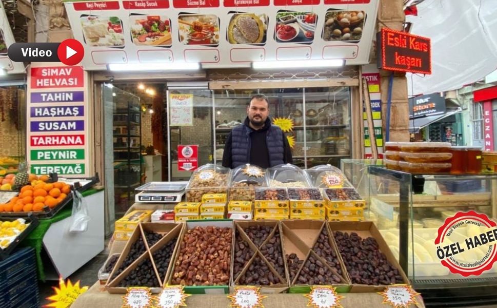 Uşak’ta Ramazan Arefesinde Hurma Tezgâhlarında Durgunluk