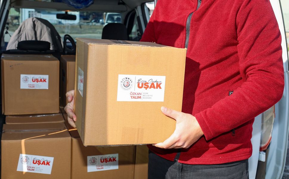 Uşak Belediyesi’nden, Muhtaç Ailelere Ramazan Yardımı