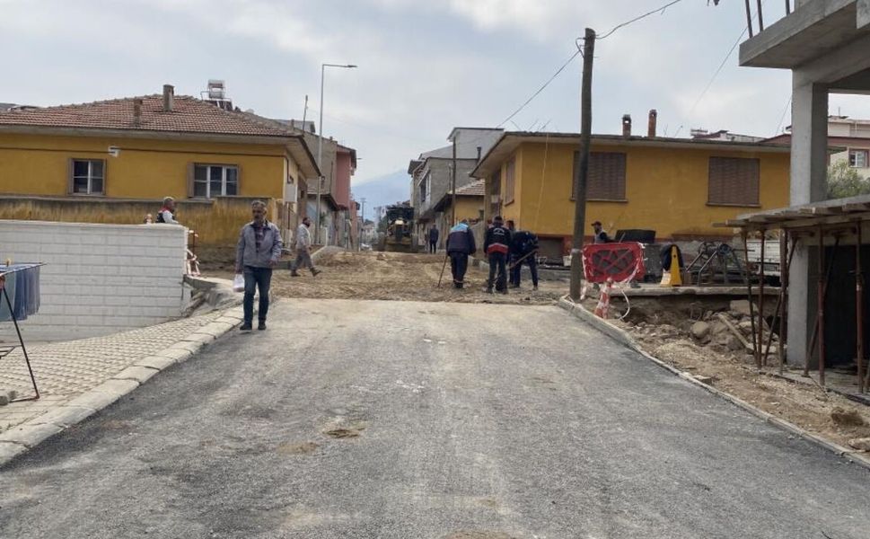 Komşu İlçede Asfalt Çalışmaları Başladı