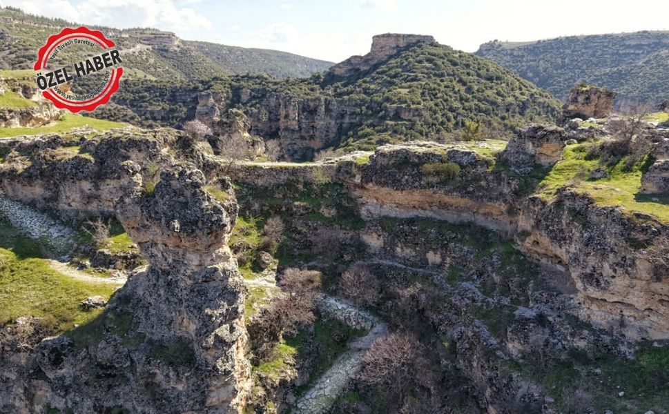 Ulubey Kanyonu’nda Gizemli Yol Ortaya Çıktı