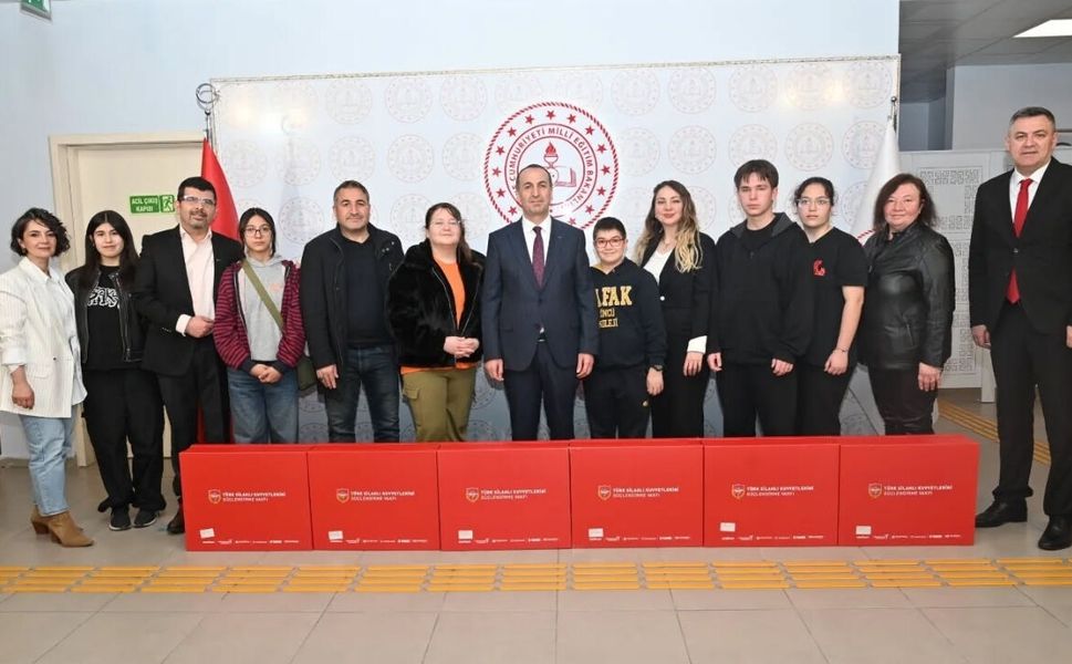 Uşaklı Öğrencilerden Savunma Sanayine Sanatsal Dokunuş