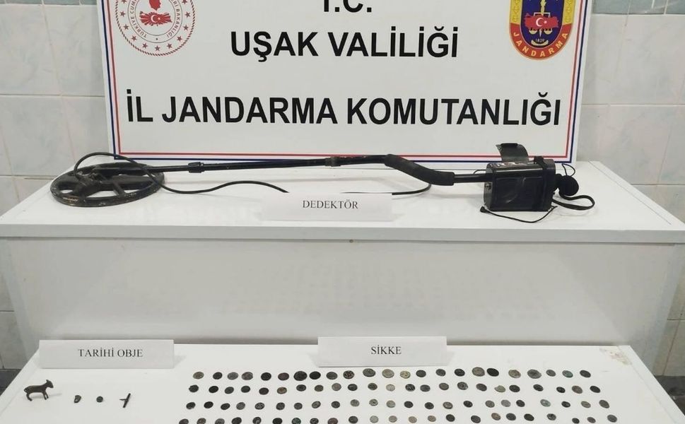 Uşak’ın ortasında tarihi eser kaçakçılığı yapıyordu
