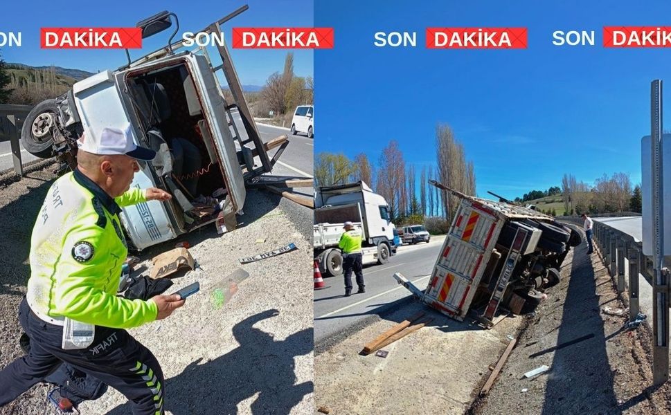 Uşak’ta Kamyonet Devrildi Sürücüsü Vefat Etti