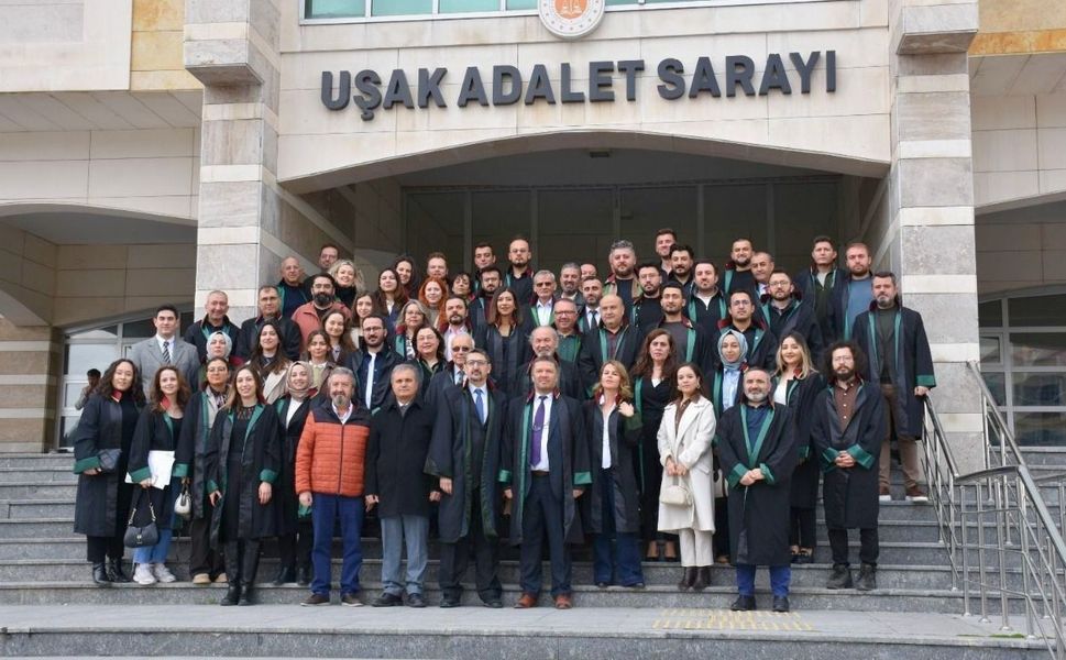 Uşak’ta ‘5 Nisan Avukatlar Günü’ Erken Kutlandı