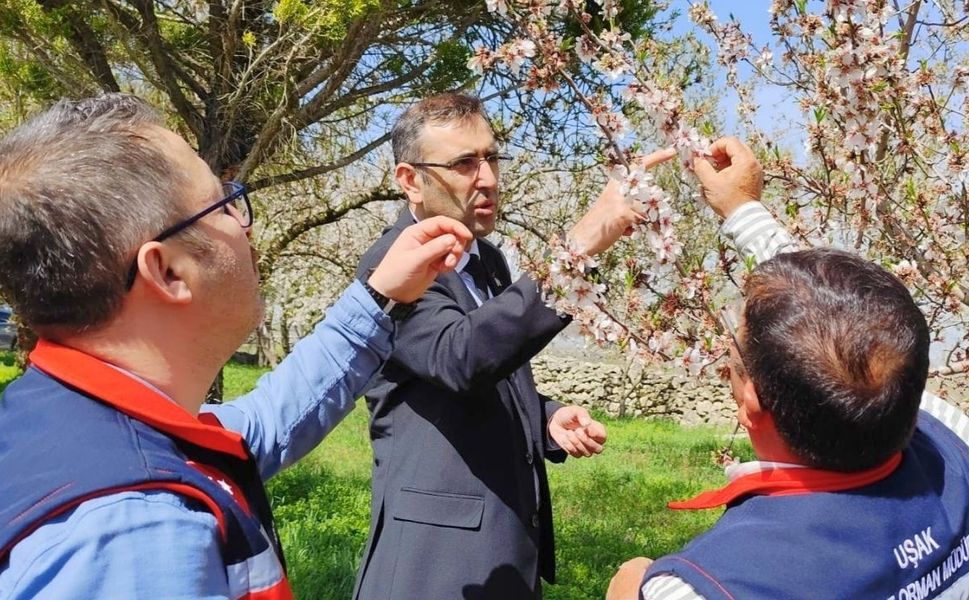 Uşak Tarım ve Orman Müdürlüğü Ekipleri 24 saat Üreticinin Yanında