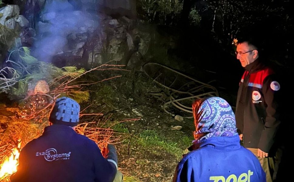 Uşak’ta Kiraz Bahçelerinde Ateşli Önlem