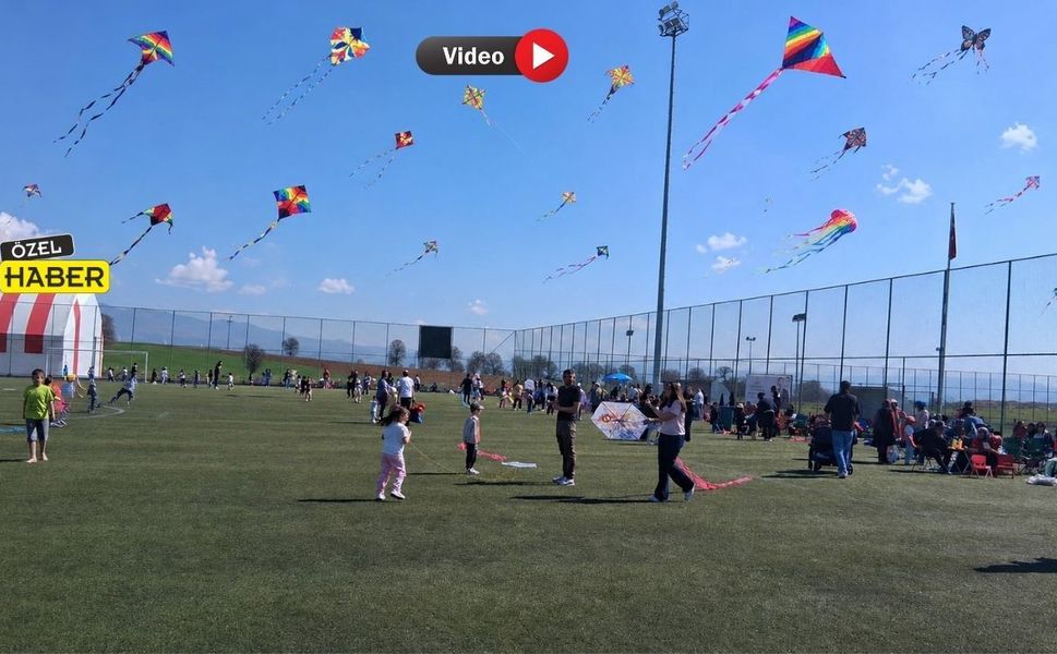 Uşak'ta Uçurtma Şenliği Düzenlendi