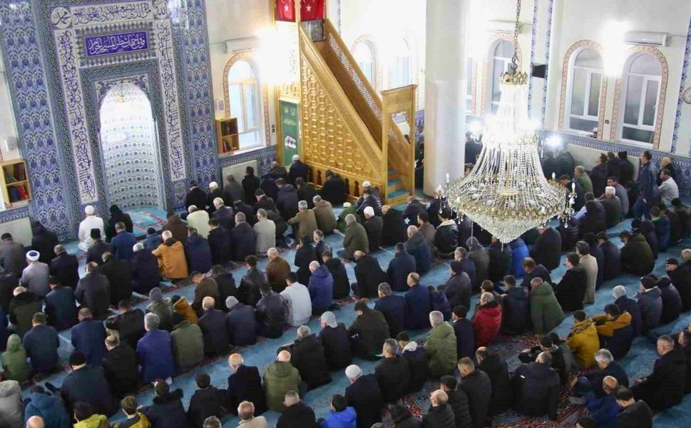 Uşak ve İlçelerinde Bayram Namazı Saat Kaçta Kılınacak?