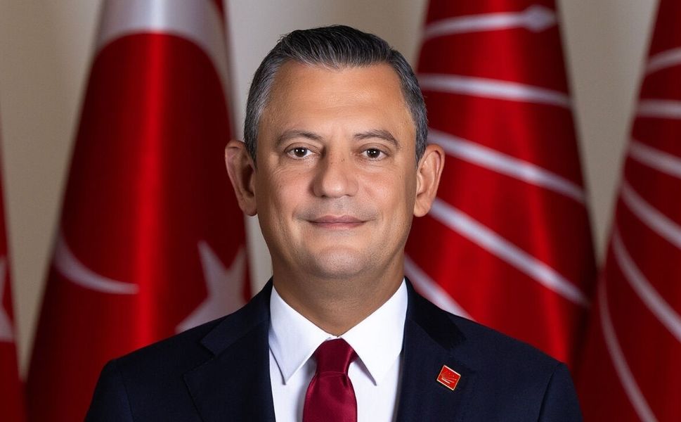 Özgür Özel CHP Grup Başkanı seçildi